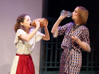 Az üvegcipő - Premier a Bartókban - fotó: Sándor Judit