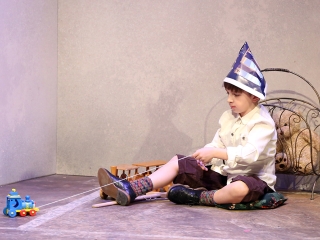 Az üvegcipő - Premier a Bartókban - fotó: Sándor Judit