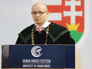 Diplomaátadó az egyetemen (2018) - fotó: Sándor Judit