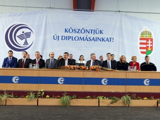 Diplomaátadó az egyetemen (2018) - fotó: Sándor Judit