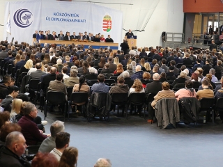 Diplomaátadó az egyetemen (2018) - fotó: Sándor Judit