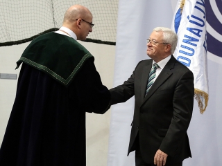 Diplomaátadó az egyetemen (2018) - fotó: Sándor Judit