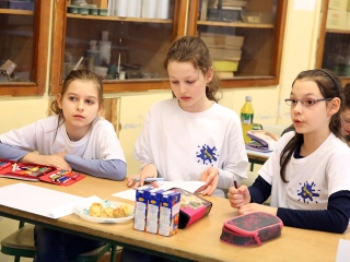 Anyanyelvi vetélkedő a Petőfiben - fotó: Sándor Judit