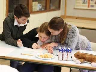 Anyanyelvi vetélkedő a Petőfiben - fotó: Sándor Judit