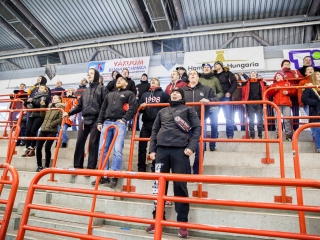 Szurkolói flashmob a DAB edzésén - fotó: Ónodi Zoltán