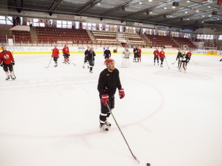Szurkolói flashmob a DAB edzésén - fotó: Ónodi Zoltán