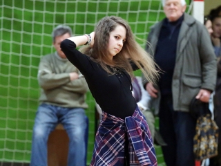 Felsősök farsangja a Móricz iskolában - fotó: Sándor Judit