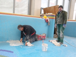 Az élményfürdő felújítása - fotó: Sándor Judit