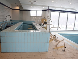 Az élményfürdő felújítása - fotó: Sándor Judit