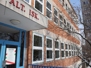 Felújítások a Petőfi iskolában - fotó: Sándor Judit