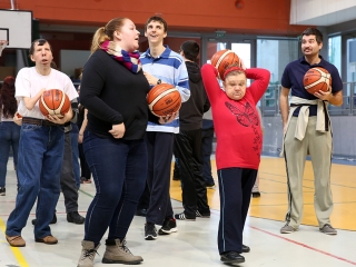 Esélyegyenlőségi sportnap kicsiknek és nagyoknak - fotó: 