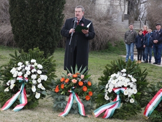 Március 15. - Ünnepség a '48-as emlékműnél - fotó: Sándor Judit