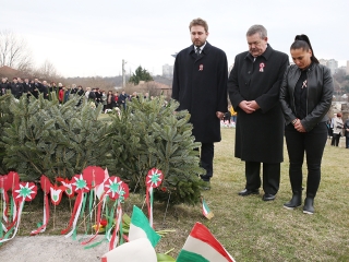 Március 15. - Ünnepség a '48-as emlékműnél - fotó: Sándor Judit