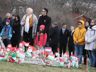 Március 15. - Ünnepség a '48-as emlékműnél - fotó: Sándor Judit