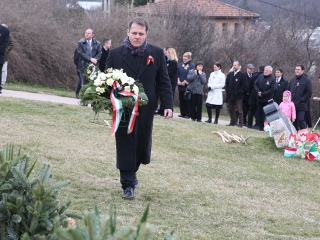 Március 15. - Ünnepség a '48-as emlékműnél - fotó: Sándor Judit
