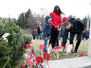 Március 15. - Ünnepség a '48-as emlékműnél - fotó: Sándor Judit