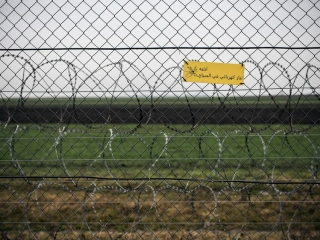 Miniszterelnöki látogatás a déli kerítésnél - fotó: 