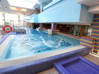 Helyzetjelentés az élményfördőből - fotó: Sándor Judit