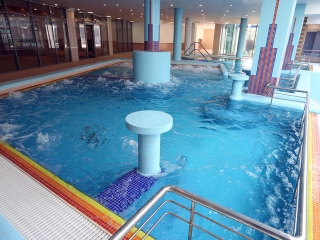 Helyzetjelentés az élményfördőből - fotó: Sándor Judit