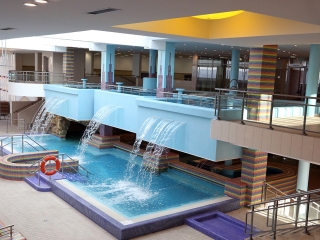 Helyzetjelentés az élményfördőből - fotó: Sándor Judit