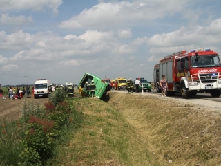 Buszbaleset Börgöndpusztánál - fotó: 