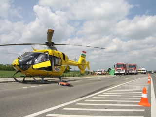 Buszbaleset Börgöndpusztánál - fotó: 