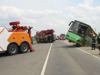 Buszbaleset Börgöndpusztánál - fotó: 