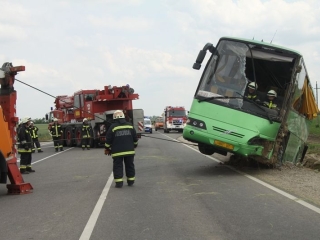 Buszbaleset Börgöndpusztánál - fotó: 