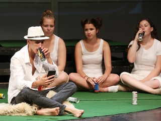 Ádámok és Évák ünnepe, avagy Vitézkedjünk Jánossal - fotó: Sándor Judit