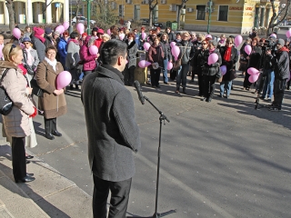 Séta a mellrák ellen-15.03.07. - fotó: Sándor Judit