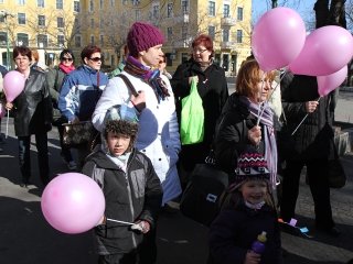 Séta a mellrák ellen-15.03.07. - fotó: Sándor Judit