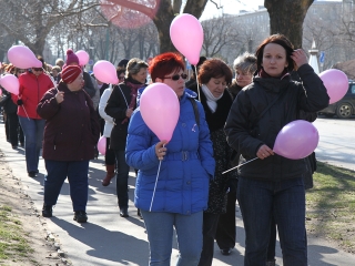 Séta a mellrák ellen-15.03.07. - fotó: Sándor Judit