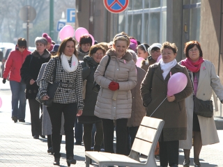 Séta a mellrák ellen-15.03.07. - fotó: Sándor Judit