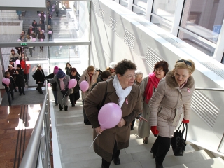 Séta a mellrák ellen-15.03.07. - fotó: Sándor Judit