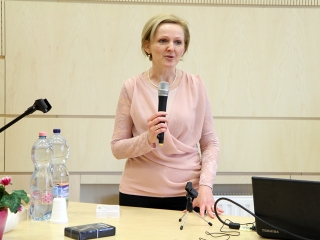 Séta a mellrák ellen-15.03.07. - fotó: Sándor Judit