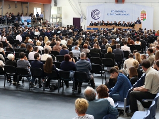 Diplomaosztó az egyetemen (2018)* - fotó: Sándor Judit