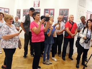 Falvédő kiállítás - fotó: Sándor Judit