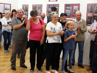 Falvédő kiállítás - fotó: Sándor Judit