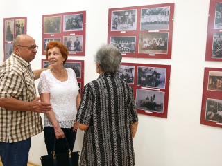 Falvédő kiállítás - fotó: Sándor Judit