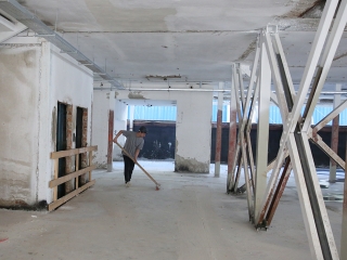 Az egykori zöld SZTK felújítása - fotó: Sándor Judit