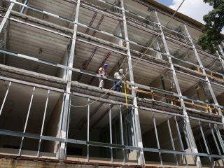 Az egykori zöld SZTK felújítása - fotó: Sándor Judit