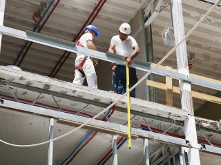Az egykori zöld SZTK felújítása - fotó: Sándor Judit