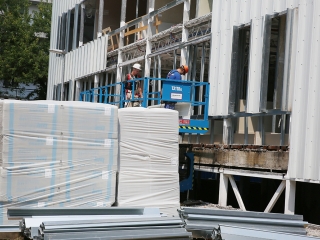 Az egykori zöld SZTK felújítása - fotó: Sándor Judit