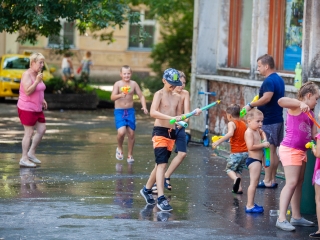 Vízipisztolyosok csatája - fotó: Ónodi Zoltán