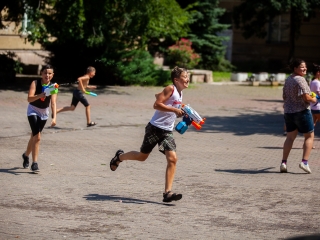 Vízipisztolyosok csatája - fotó: Ónodi Zoltán
