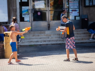 Vízipisztolyosok csatája - fotó: Ónodi Zoltán