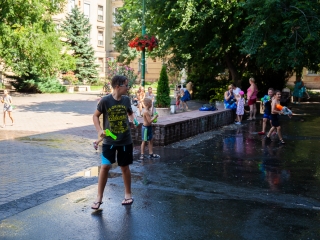 Vízipisztolyosok csatája - fotó: Ónodi Zoltán