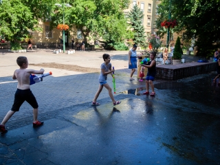 Vízipisztolyosok csatája - fotó: Ónodi Zoltán