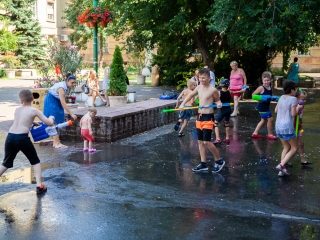 Vízipisztolyosok csatája - fotó: Ónodi Zoltán