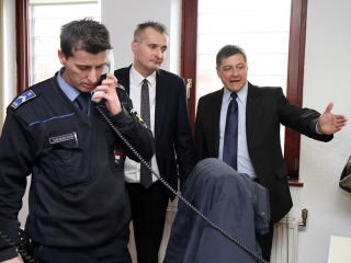 Polgármesteri látogatás a rendőrségen - fotó: Sándor Judit